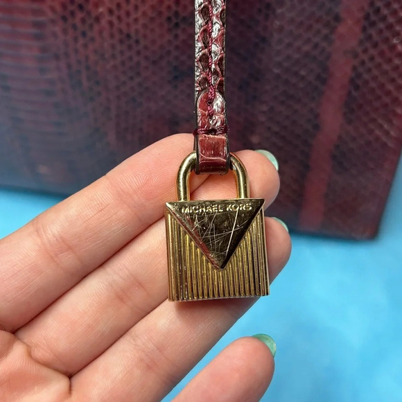 Michael Kors Mercer Python Accordion Crossbody Purse Tote - Picture 3 of 8